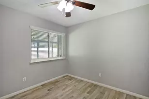 9114 Southbluff Blvd, Houston, TX 77089 - Photo 16