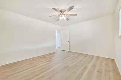 11326 Sagecreek Drive, Houston, TX 77089 - Photo 18