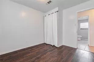 3513 Bloomfield St, Houston, TX 77051 - Photo 8