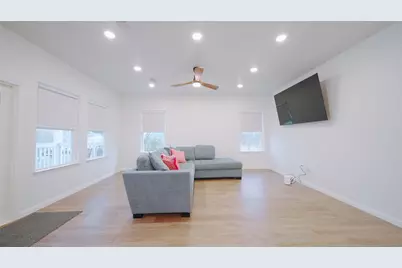 1342 Sapphire Palms Court, Dickinson, TX 77539 - Photo 18