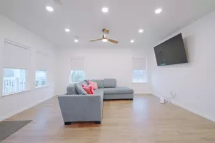 1342 Sapphire Palms Ct, Dickinson, TX 77539 - Photo 18