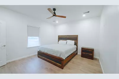 1342 Sapphire Palms Court, Dickinson, TX 77539 - Photo 28