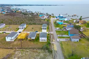 1342 Sapphire Palms Ct, Dickinson, TX 77539 - Photo 6