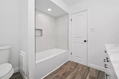 1123 Suwanee Lane, Houston, TX 77090 - Photo 32