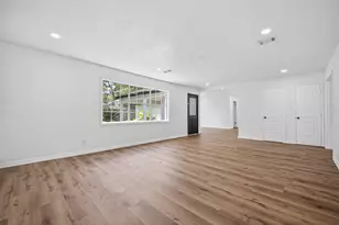 1123 Suwanee Ln, Houston, TX 77090 - Photo 18