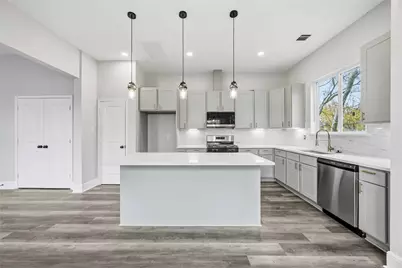 2207 Des Chaumes Street, Houston, TX 77026 - Photo 10