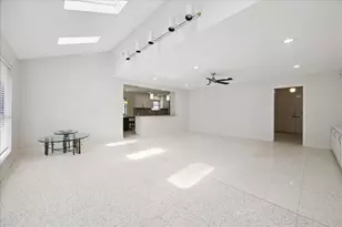 6115 Paisley St, Houston, TX 77096 - Photo 4