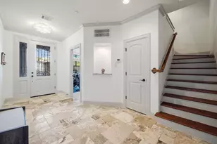 2415 Commonwealth St, Houston, TX 77006 - Photo 8