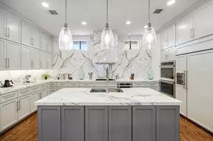 2415 Commonwealth St, Houston, TX 77006 - Photo 1