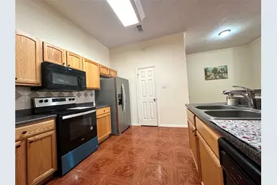 2710 Grants Lake Boulevard #L7, Sugar Land, TX 77479 - Photo 12