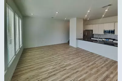 4026 Champlain Way, Iowa Colony, TX 77583 - Photo 6