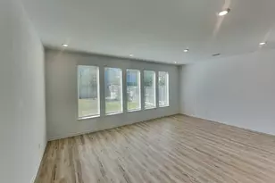 4026 Champlain Wy, Iowa Colony, TX 77583 - Photo 4