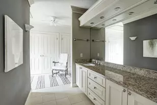 2137 W Main St, Houston, TX 77098 - Photo 32