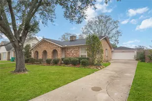 9871 Sageaspen Ln, Houston, TX 77089 - Photo 2