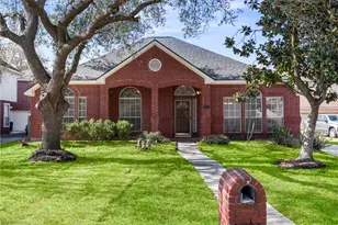 6314 Castle Ln Dr, Houston, TX 77066 - Photo 2