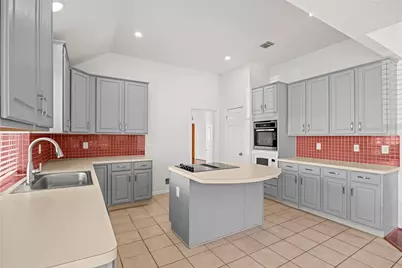 6314 Castle Lane Drive, Houston, TX 77066 - Photo 12