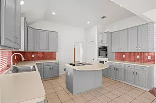 6314 Castle Ln Dr, Houston, TX 77066 - Photo 12