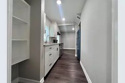 207 S Avenue A #A, Willis, TX 77378 - Photo 8