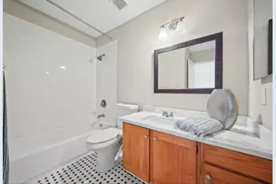 2555 Bering Drive #1, Houston, TX 77057 - Photo 10