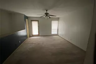 2021 Spenwick Dr, Houston, TX 77055 - Photo 4