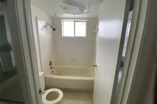 2021 Spenwick Dr, Houston, TX 77055 - Photo 8