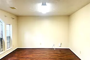 8239 Squires Pl Dr, Houston, TX 77083 - Photo 4