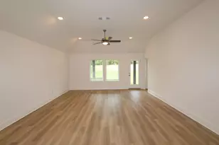 136 Wasatch Peaks Wy, Willis, TX 77378 - Photo 12
