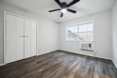 2202 Park Street #14, Houston, TX 77019 - Photo 6