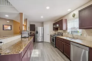 4743 Pin Oak Creek Ln, Kingwood, TX 77345 - Photo 6