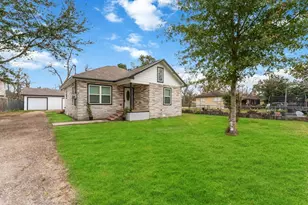 2501 Charles Rd, Houston, TX 77093 - Photo 2