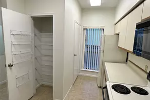 18809 Egret Bay Blvd, Webster, TX 77058 - Photo 12