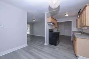 9834 Denning Dr, Houston, TX 77078 - Photo 10