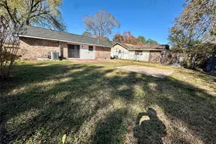 9834 Denning Dr, Houston, TX 77078 - Photo 20