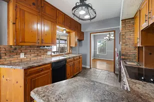 1008 Heights Ave, El Campo, TX 77437 - Photo 10