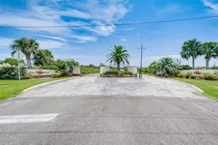 3817 Biscayne Beach Rd, Port Bolivar, TX 77650 - Photo 1