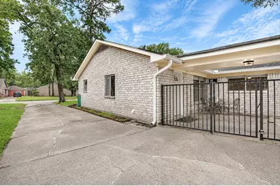 1907 Round Spring Drive, Houston, TX 77339 - Photo 34
