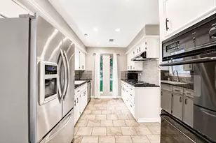 1907 Round Spring Dr, Houston, TX 77339 - Photo 16