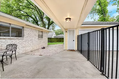 1907 Round Spring Drive, Houston, TX 77339 - Photo 32