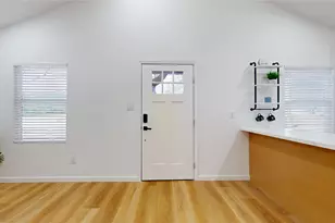 415 Clay, Richmond, TX 77469 - Photo 4