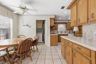 4711 Charade Dr, Houston, TX 77066 - Photo 14