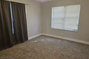 717 S Valderas St, Angleton, TX 77515 - Photo 8