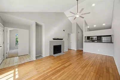 8055 Cambridge Street #90, Houston, TX 77054 - Photo 2