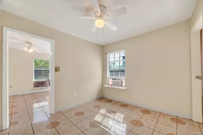 968 Garapan Street, Houston, TX 77091 - Photo 10