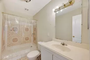 968 Garapan St, Houston, TX 77091 - Photo 18