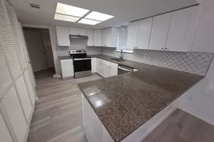 16214 Sierra Grande Dr, Houston, TX 77083 - Photo 6