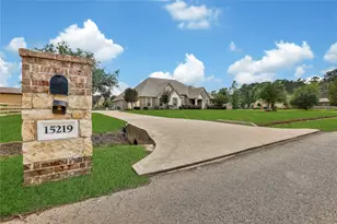 15219 Beisert Cir, Magnolia, TX 77355 - Photo 2