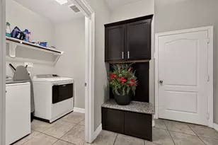 9110 Hollowcreek Pt Ln, Cypress, TX 77433 - Photo 14