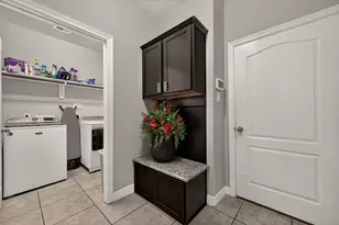 9110 Hollowcreek Pt Ln, Cypress, TX 77433 - Photo 16