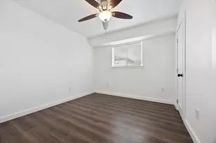 1936 Upland Dr, Houston, TX 77043 - Photo 14