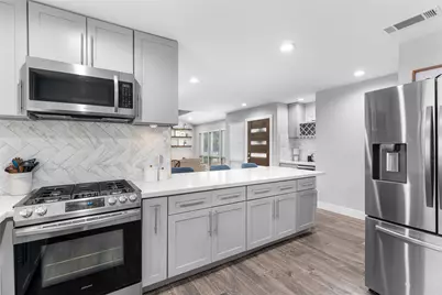 11207 Wood Lodge Drive, Houston, TX 77077 - Photo 2